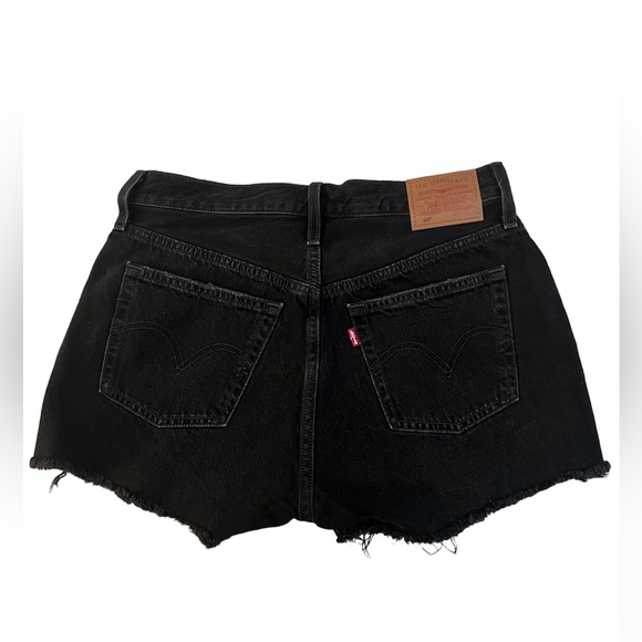 Levis shorts - Picture 3 of 4
